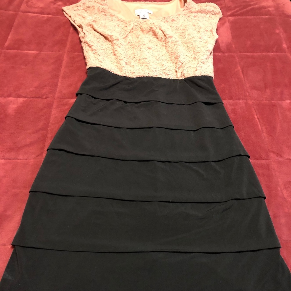 Sweet Storm Women’s 2 Color Dress Size Medium
